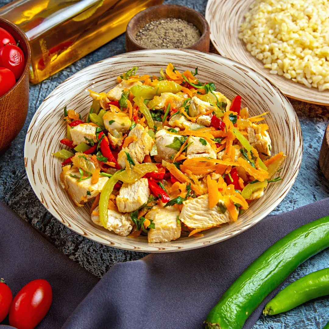 Cuscuz de frango e pimentos