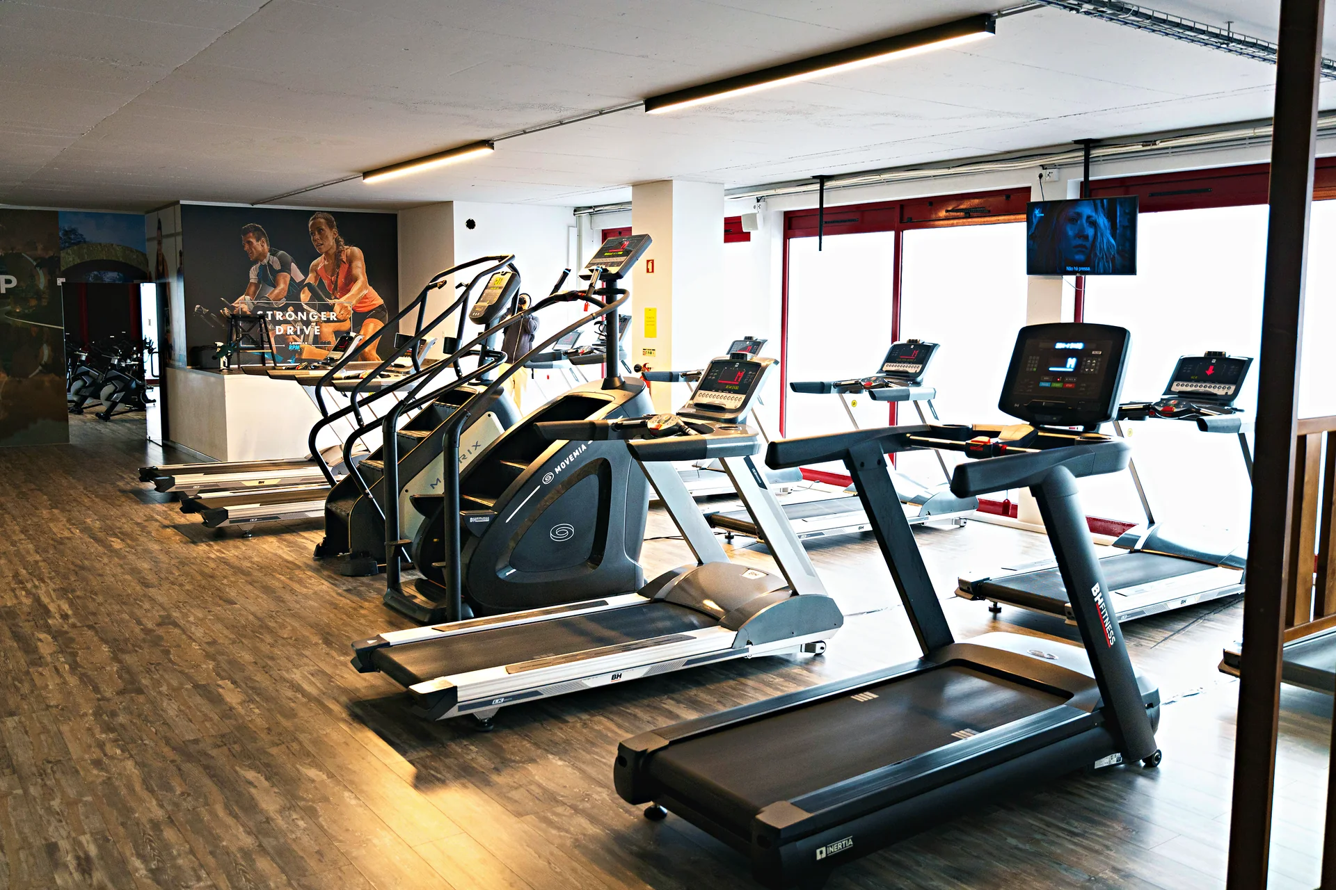 Zona de cardio do Arena Fitness